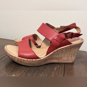 Born Red Wedge Sandals Womens size 8